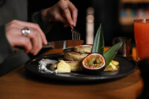 Pancakes aux fruits exotiques du Café Saint Pierre par le Chef Guillaume Rainex